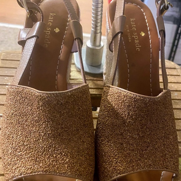 Kate Spade Beacon Gold Glitter Espadrilles Wedge Sandals Size 8.5M Great shape - Picture 2 of 12